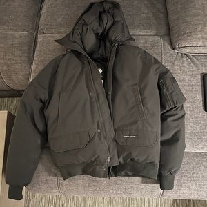 Canada Goose Size Medium